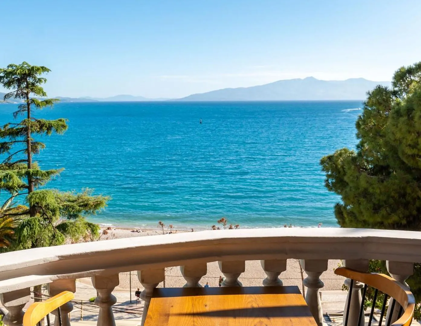 Hotel Monte Carlo - Rooftop Pool Sarande